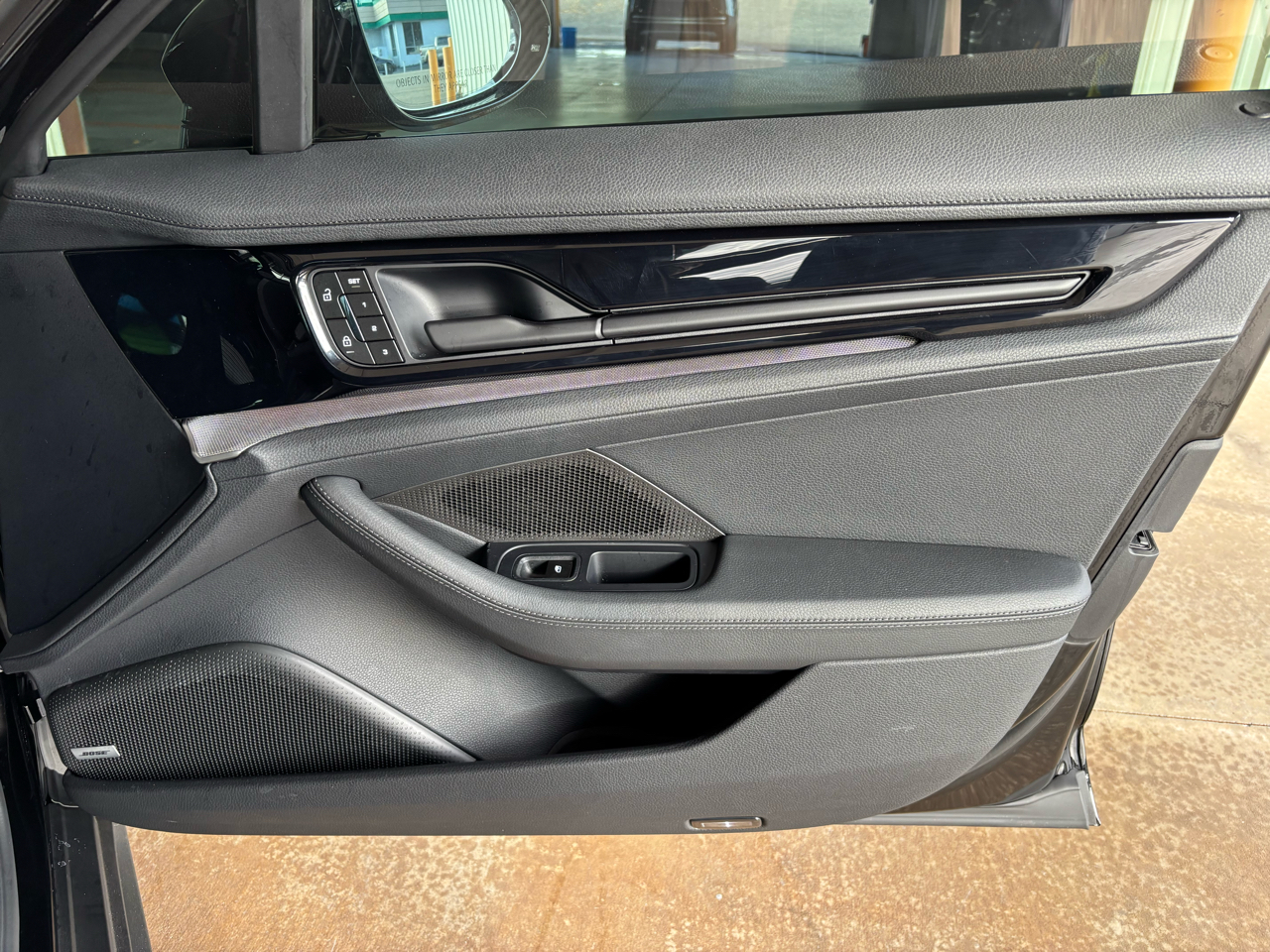 Porsche Panamera RWD 2025