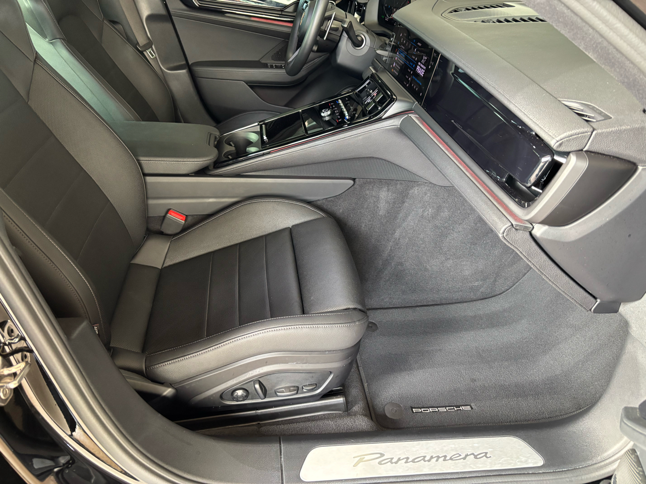 Porsche Panamera RWD 2025
