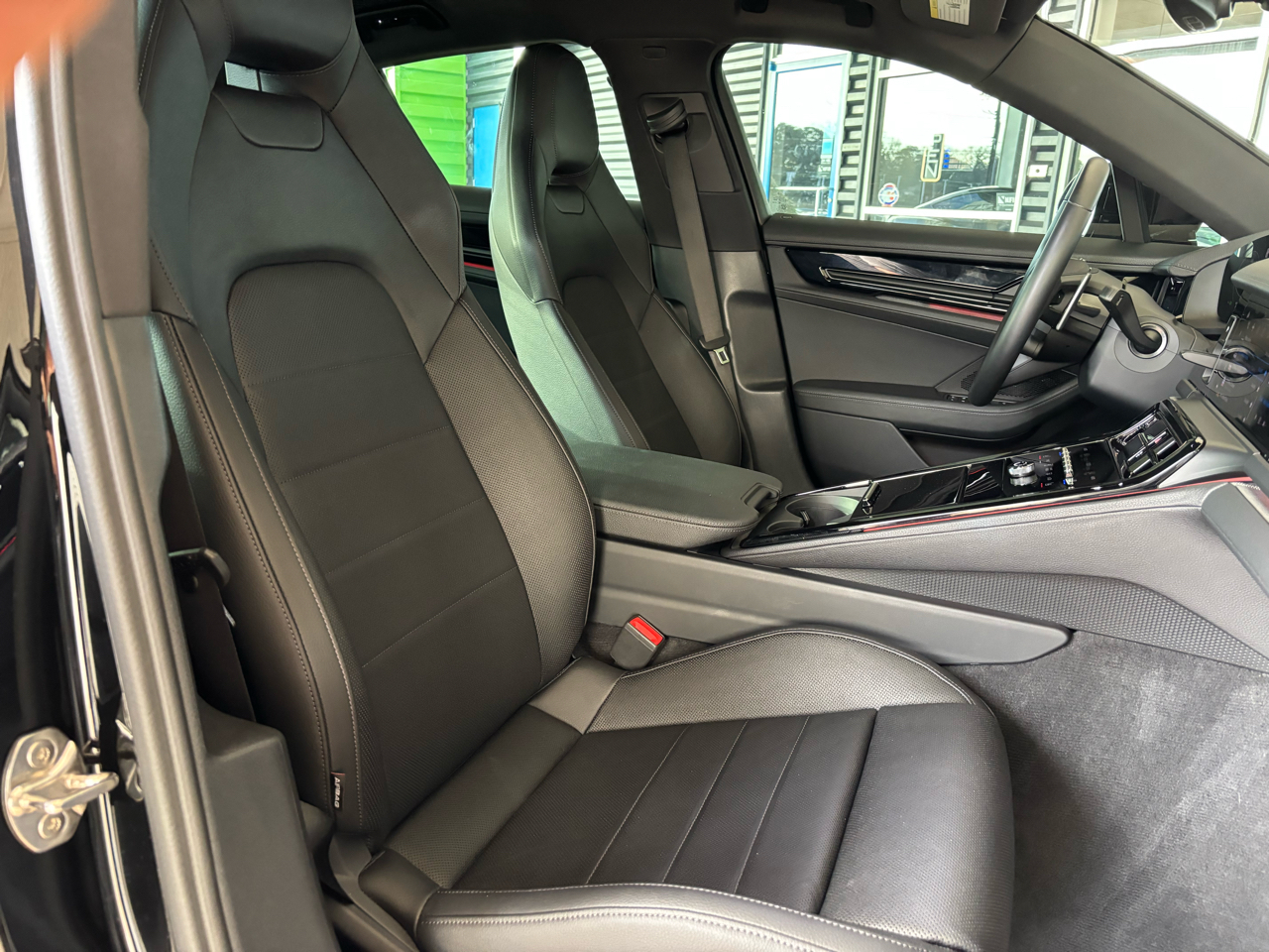 Porsche Panamera RWD 2025