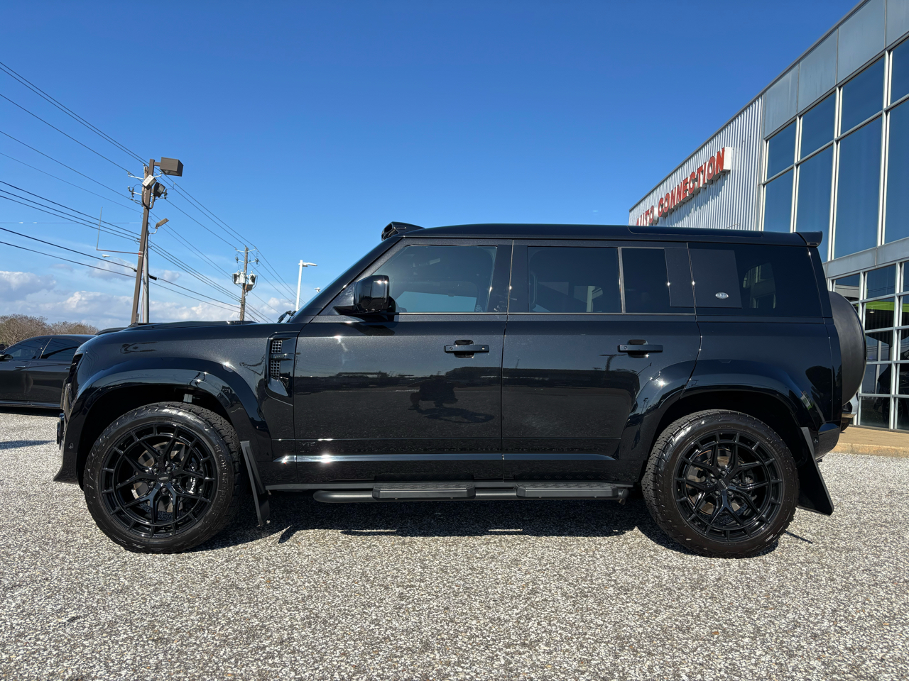 Land Rover Defender 110 P525 V8 Carpathian Edition 2024