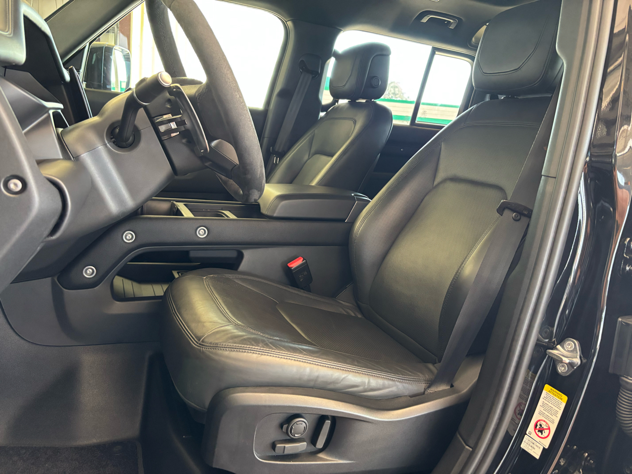 Land Rover Defender 110 P525 V8 Carpathian Edition 2024