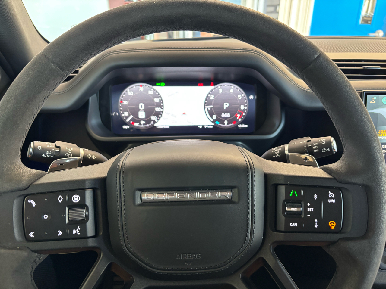 Land Rover Defender 110 P525 V8 Carpathian Edition 2024