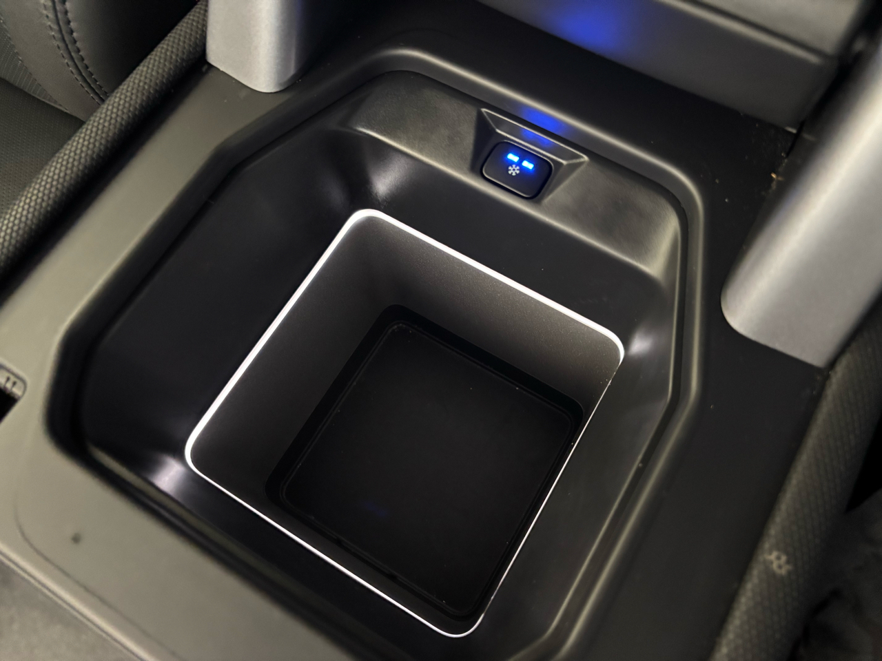 Land Rover Defender 110 P525 V8 Carpathian Edition 2024