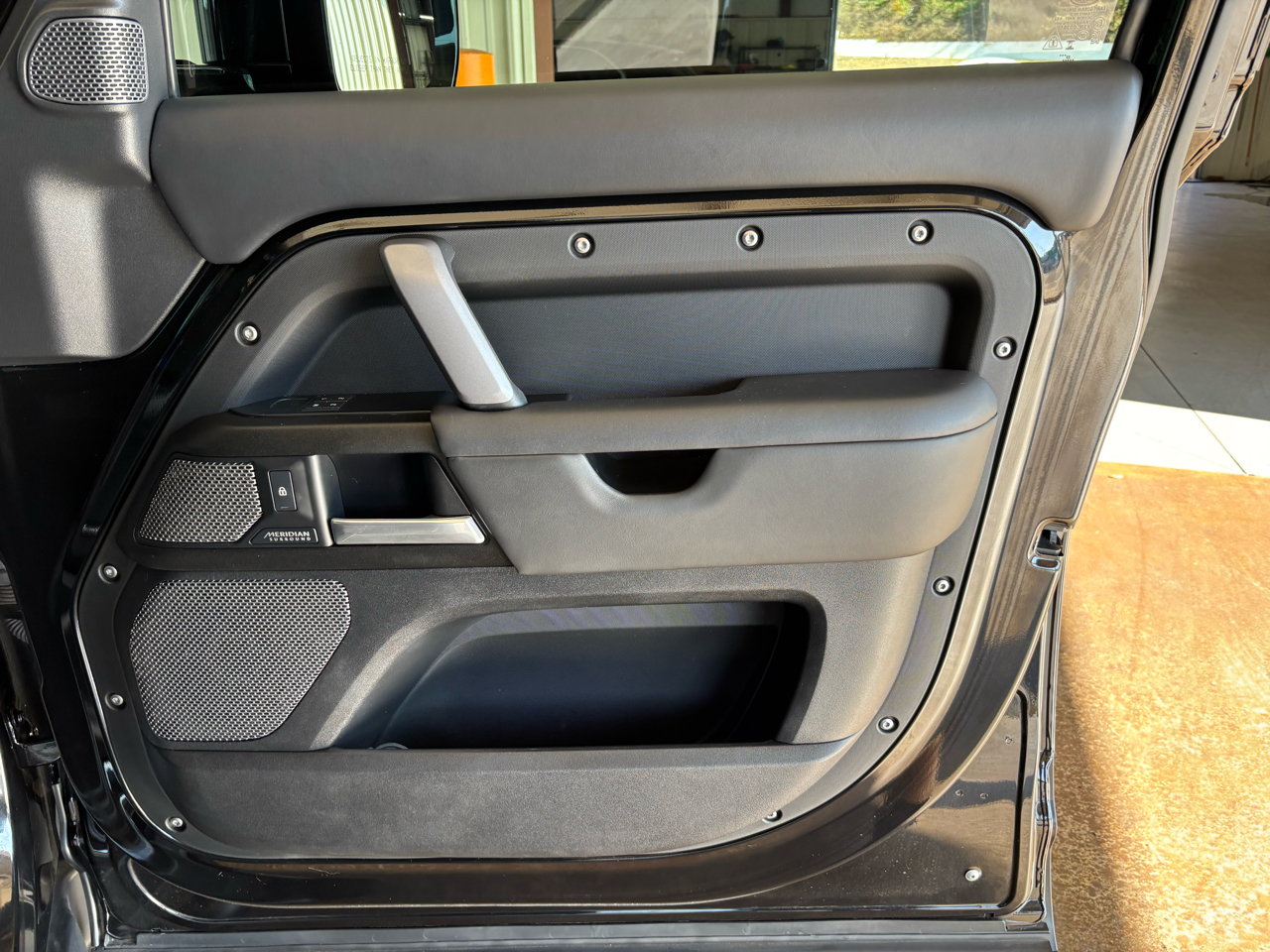 Land Rover Defender 110 P525 V8 Carpathian Edition 2024