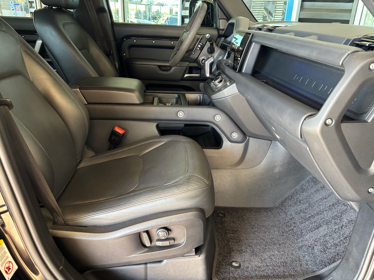 Land Rover Defender 110 P525 V8 Carpathian Edition 2024