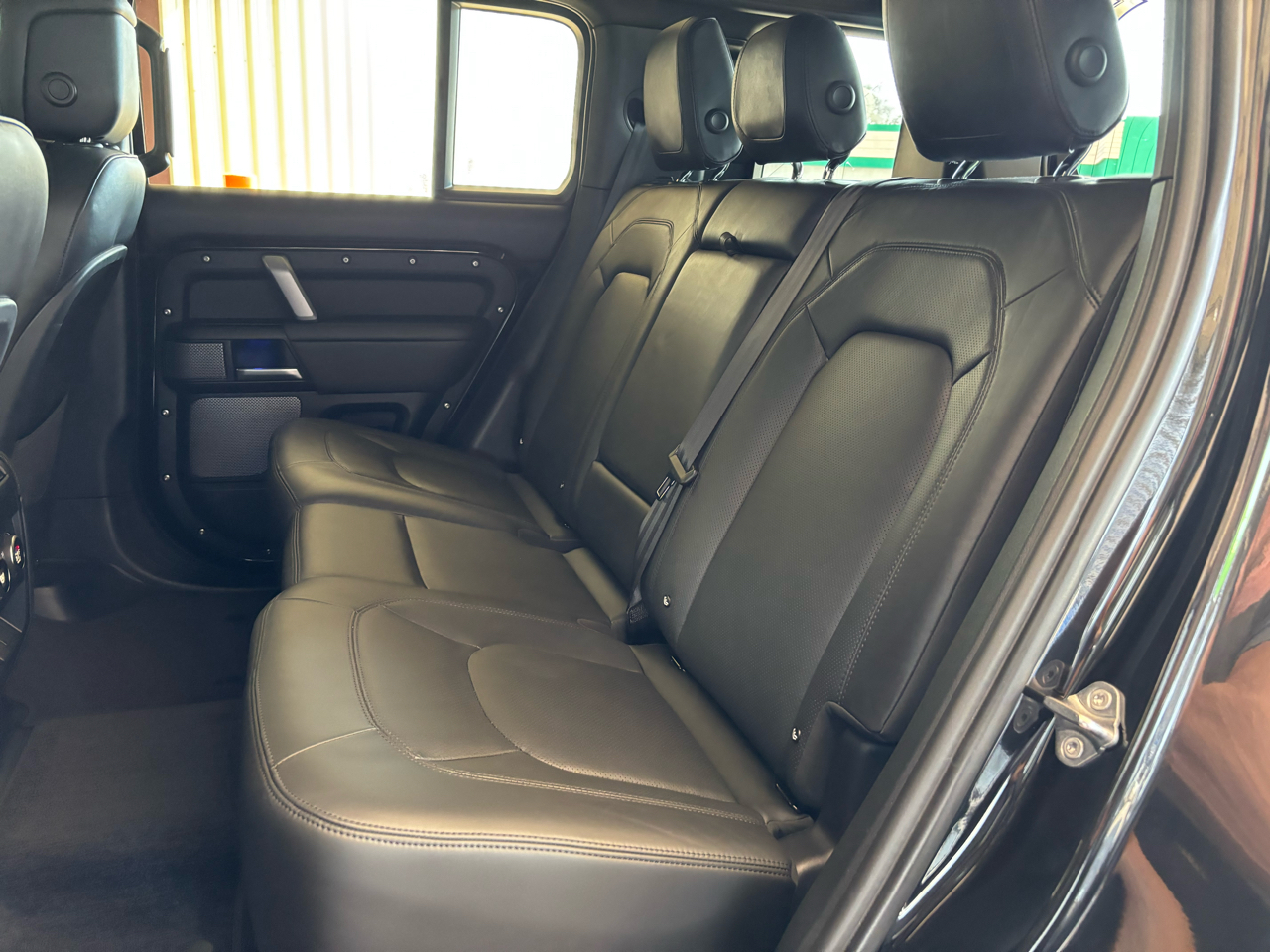 Land Rover Defender 110 P525 V8 Carpathian Edition 2024