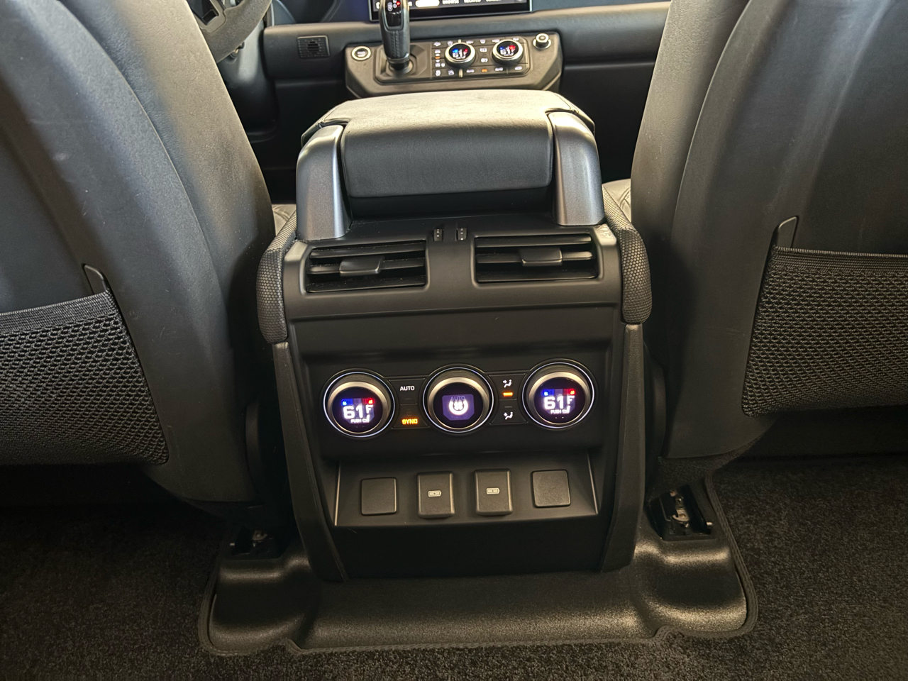 Land Rover Defender 110 P525 V8 Carpathian Edition 2024