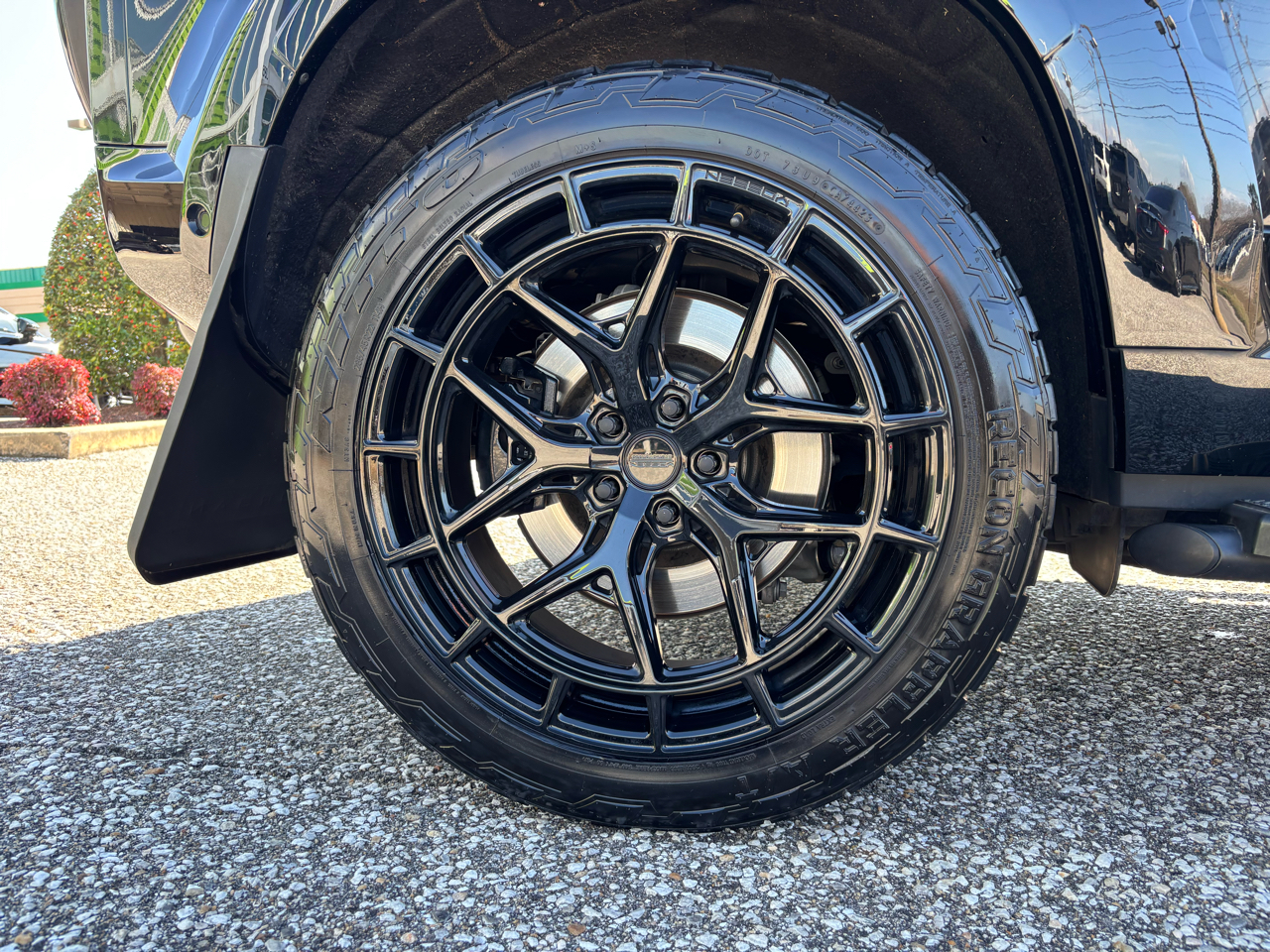 Land Rover Defender 110 P525 V8 Carpathian Edition 2024