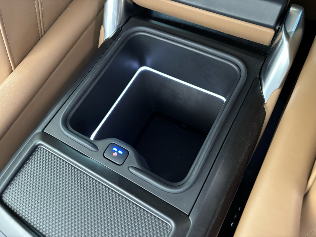 Land Rover Range Rover P400 SE SWB 2023