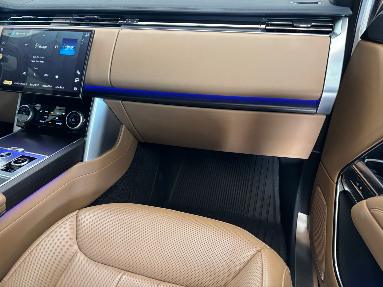 Land Rover Range Rover P400 SE SWB 2023