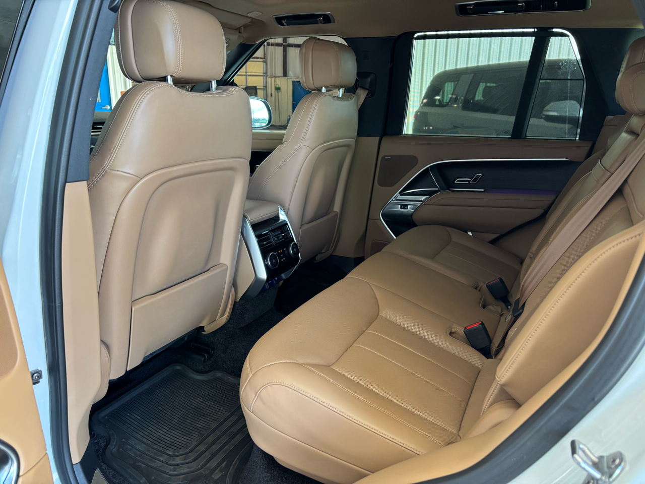 Land Rover Range Rover P400 SE SWB 2023