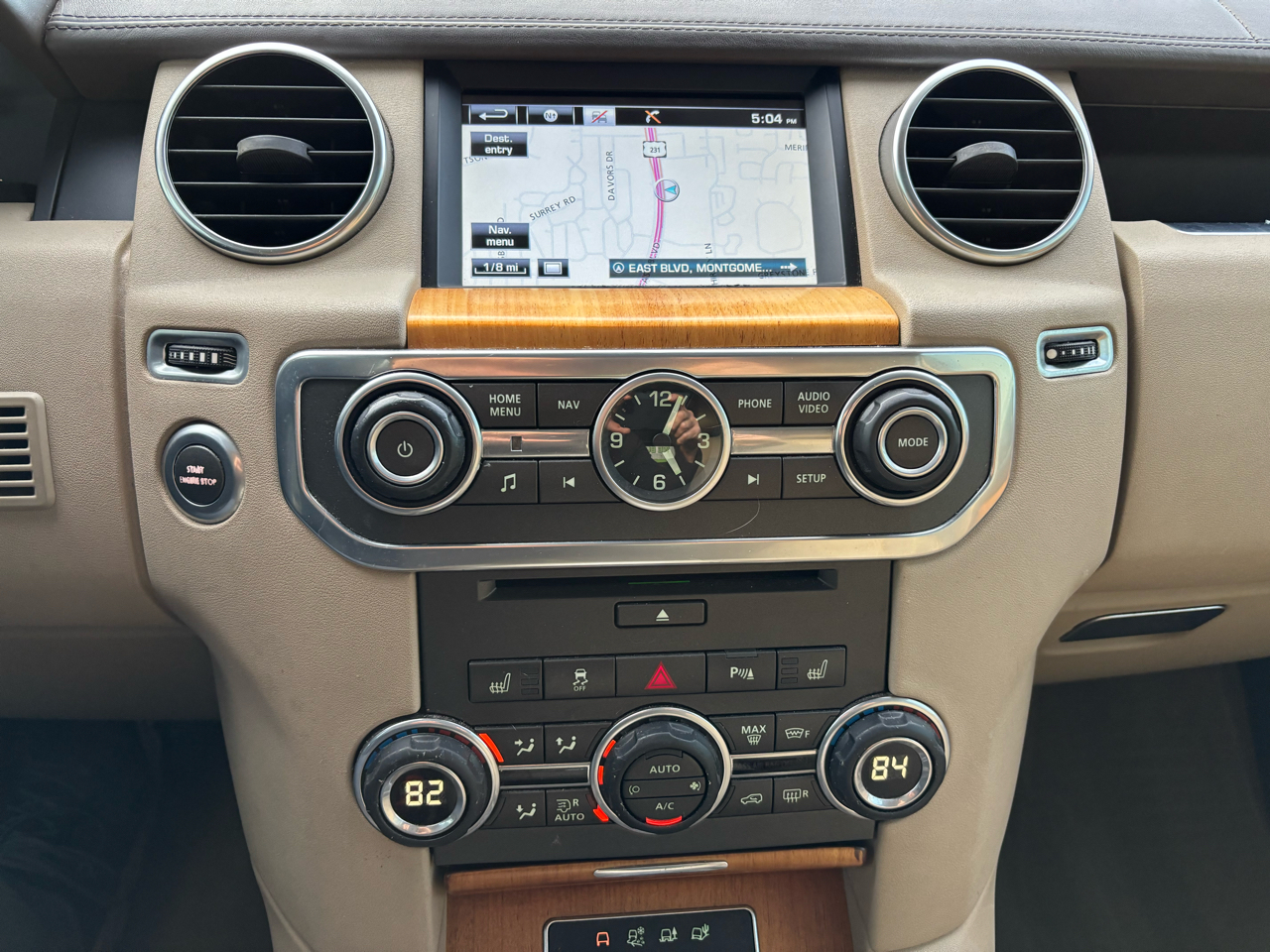 Land Rover LR4 4WD 4dr LUX 2014