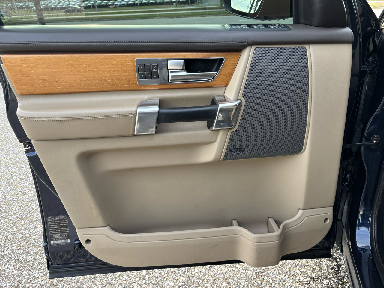 Land Rover LR4 4WD 4dr LUX 2014