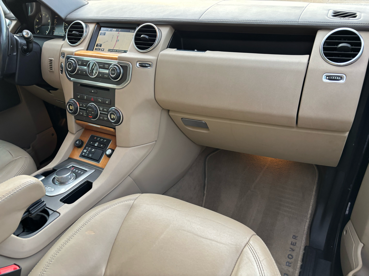 Land Rover LR4 4WD 4dr LUX 2014