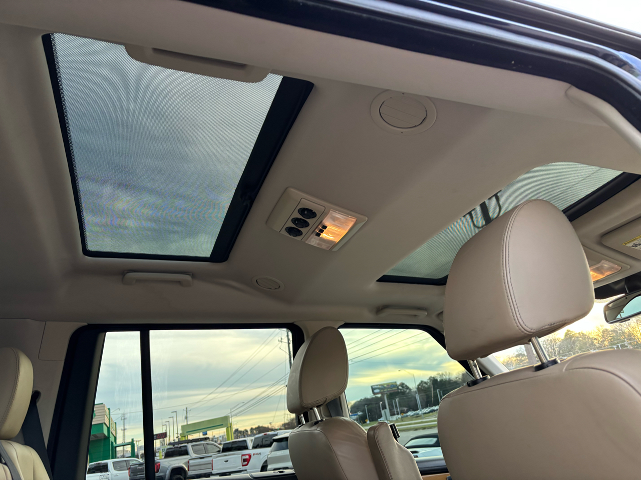 Land Rover LR4 4WD 4dr LUX 2014