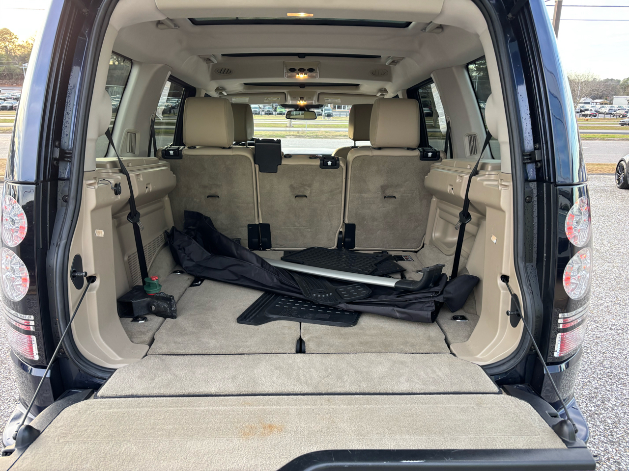 Land Rover LR4 4WD 4dr LUX 2014