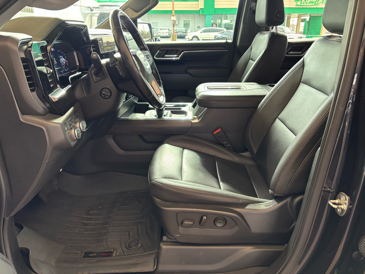 GMC Sierra 1500 4WD Crew Cab 147" SLT 2022