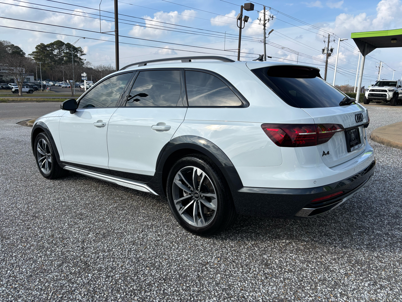 Audi A4 allroad Premium Plus 45 TFSI quattro 2023