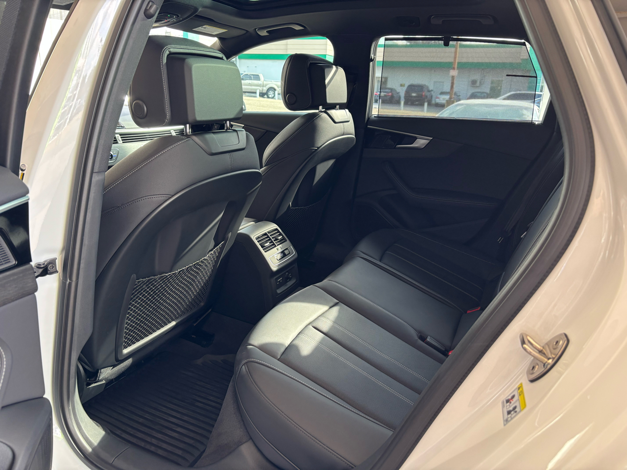 Audi A4 allroad Premium Plus 45 TFSI quattro 2023