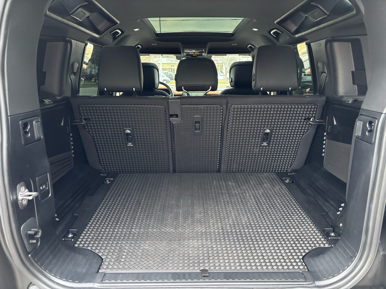 Land Rover Defender 110 P400 X 2024