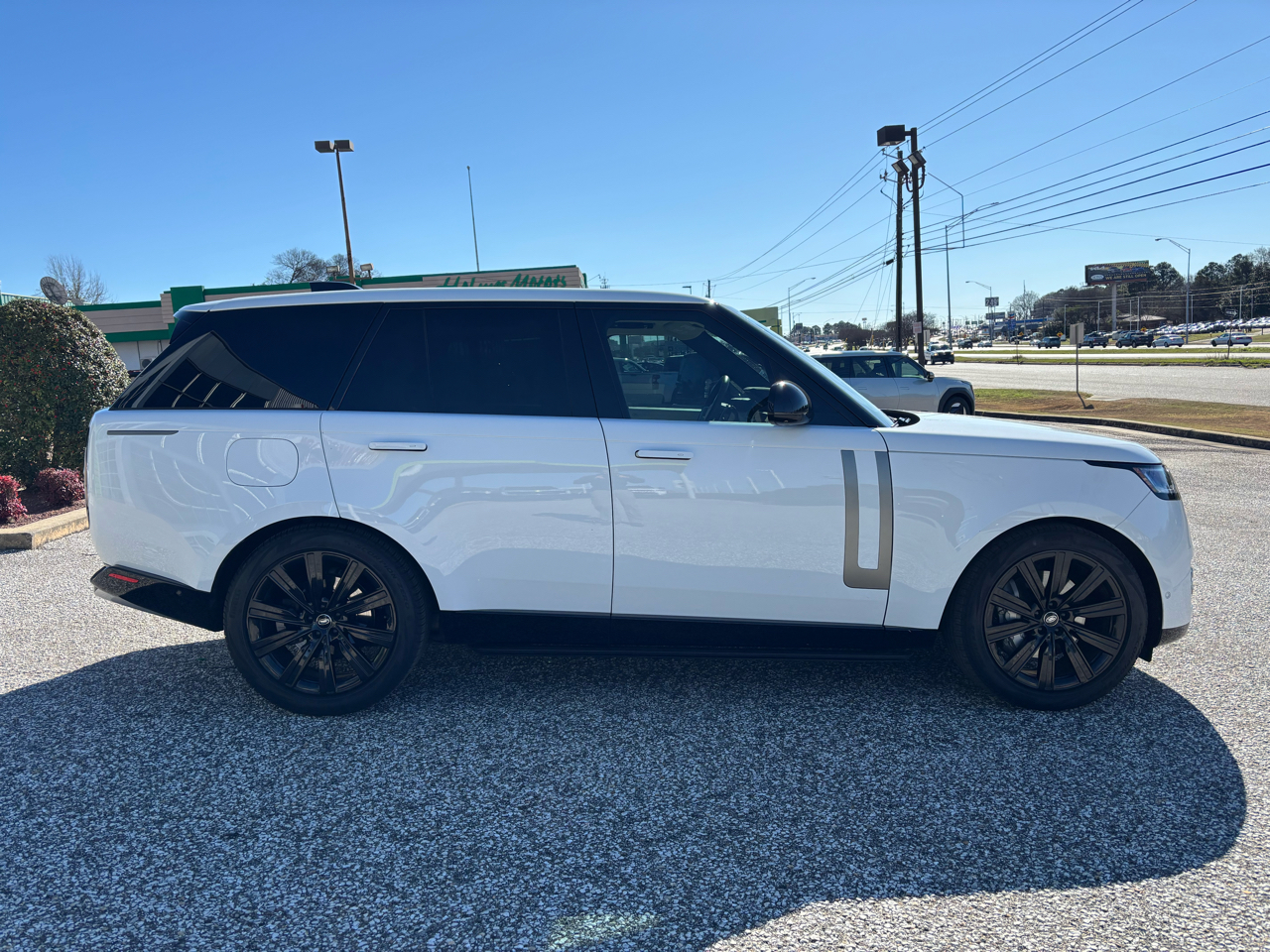 Land Rover Range Rover P400 SE SWB 2023