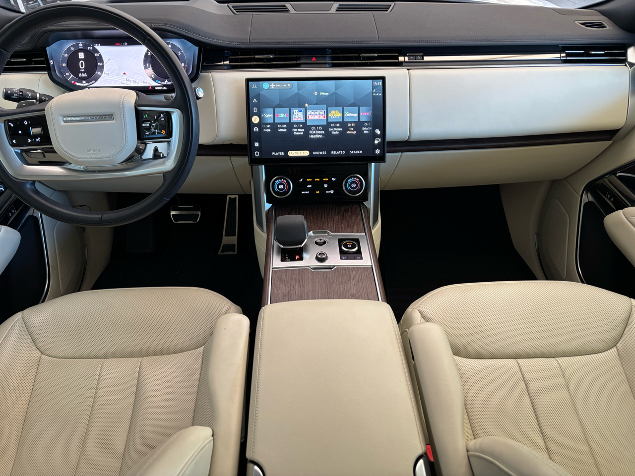 Land Rover Range Rover P400 SE SWB 2023