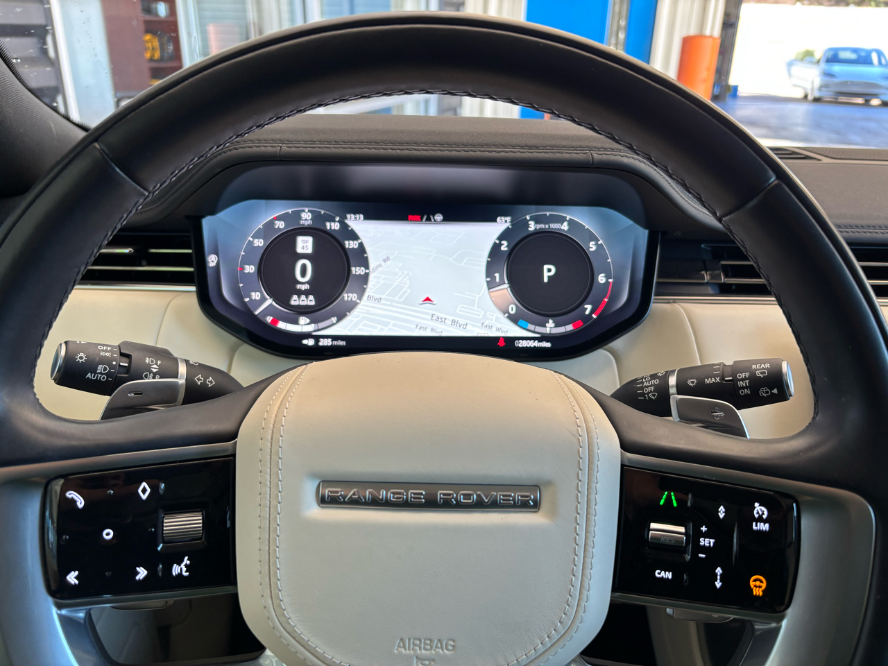 Land Rover Range Rover P400 SE SWB 2023