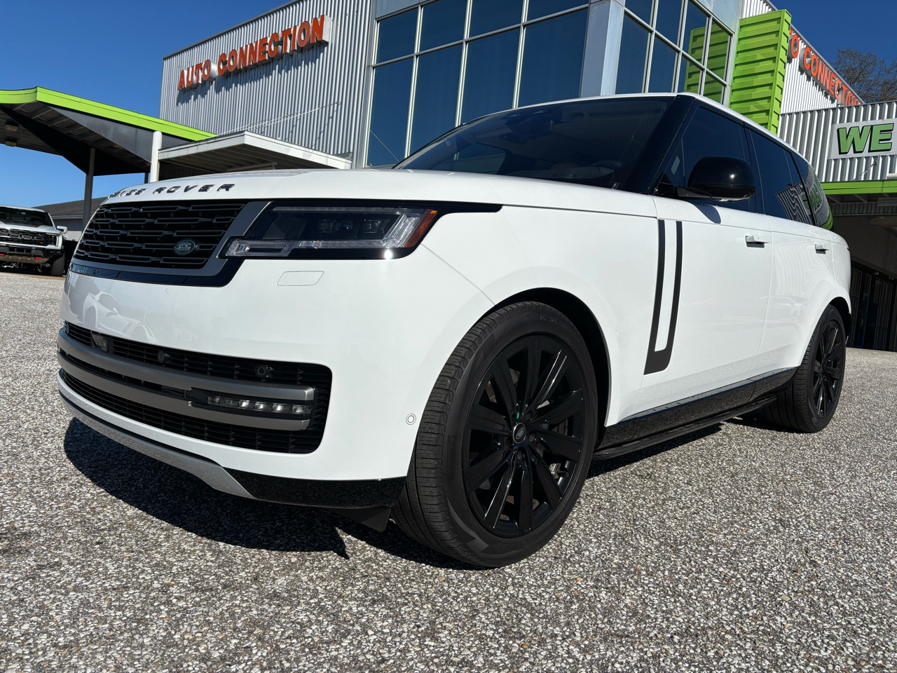 Land Rover Range Rover P400 SE SWB 2023