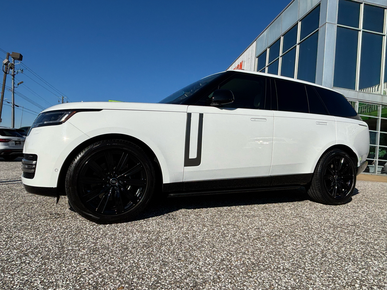 Land Rover Range Rover P400 SE SWB 2023