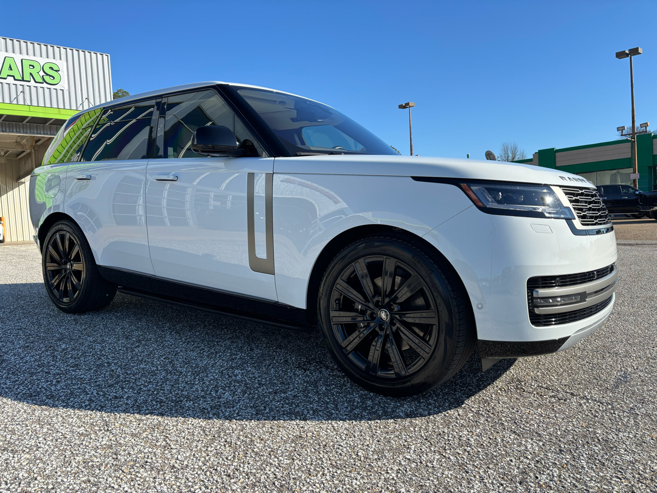 Land Rover Range Rover P400 SE SWB 2023