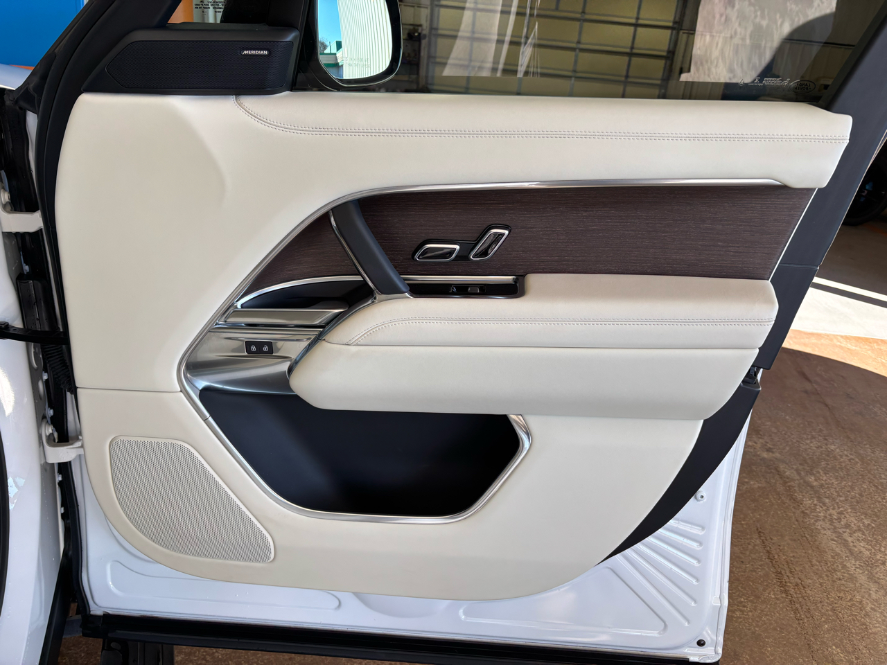 Land Rover Range Rover P400 SE SWB 2023