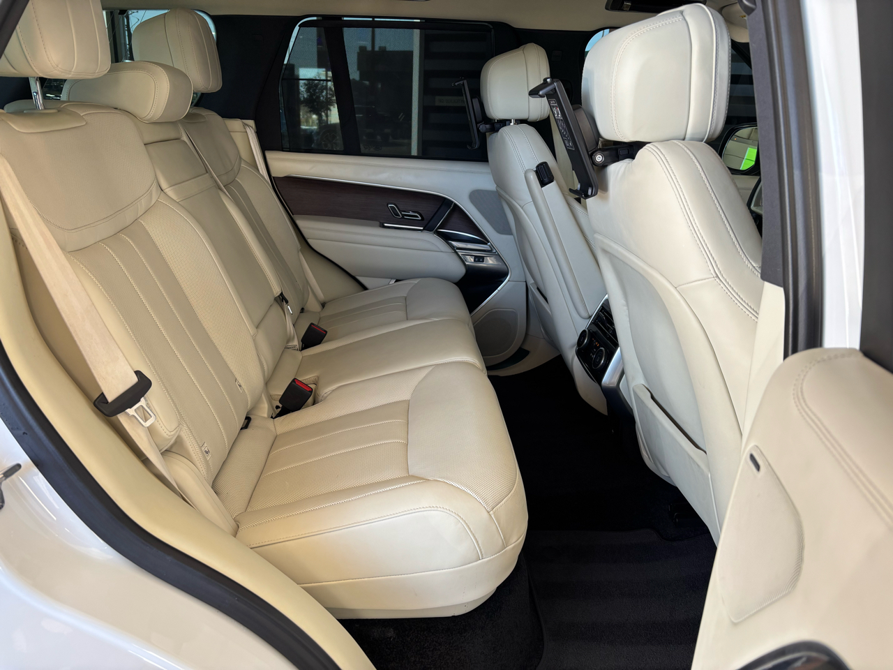 Land Rover Range Rover P400 SE SWB 2023