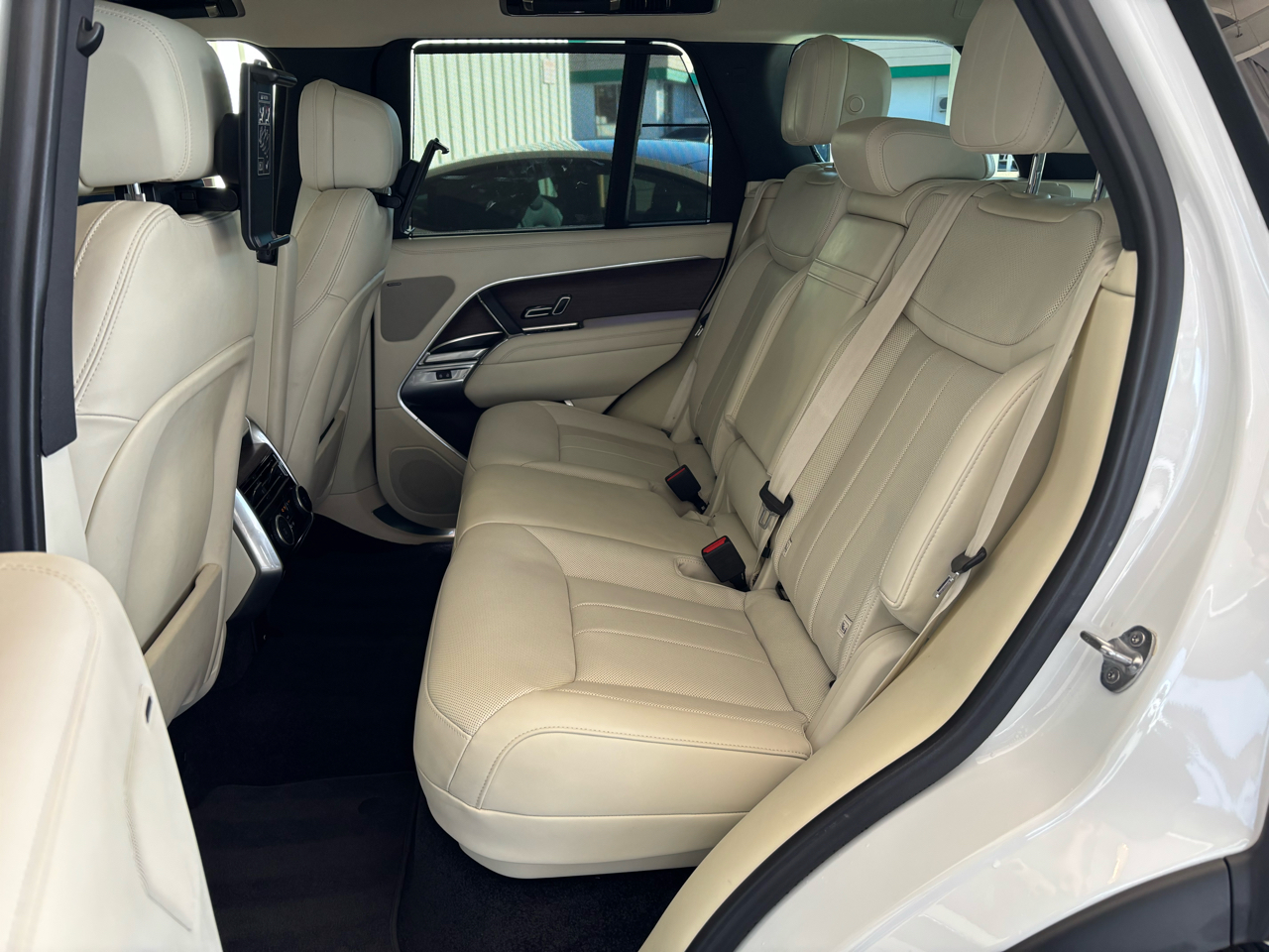 Land Rover Range Rover P400 SE SWB 2023