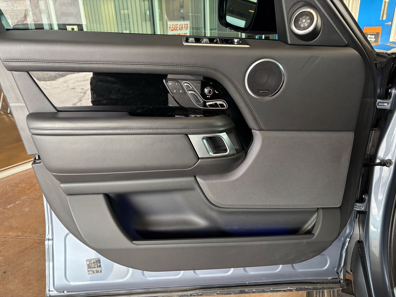 Land Rover Range Rover P525 Westminster LWB 2021