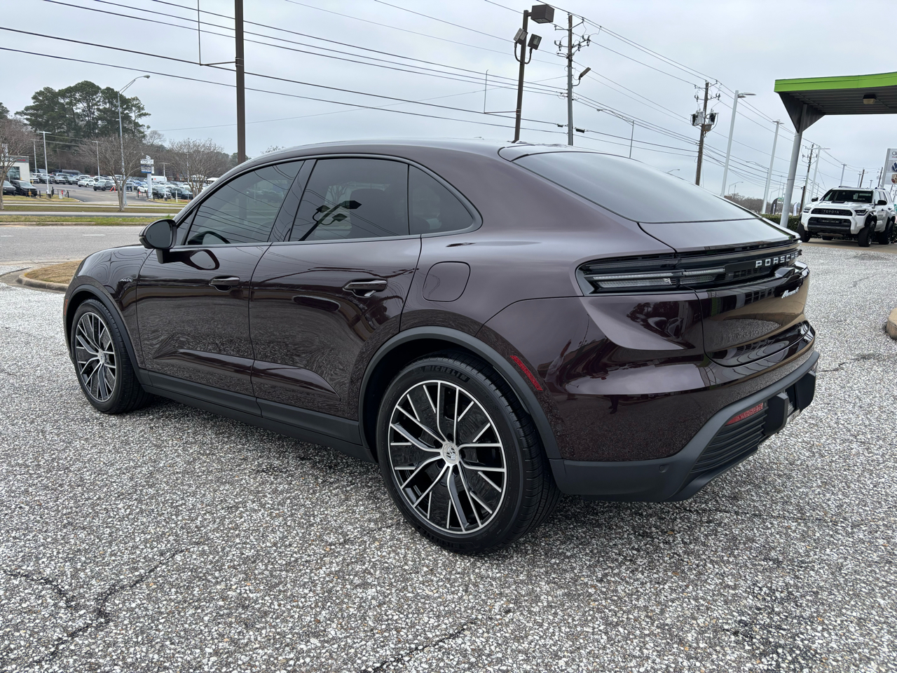 Porsche Macan Electric 4 AWD 2024