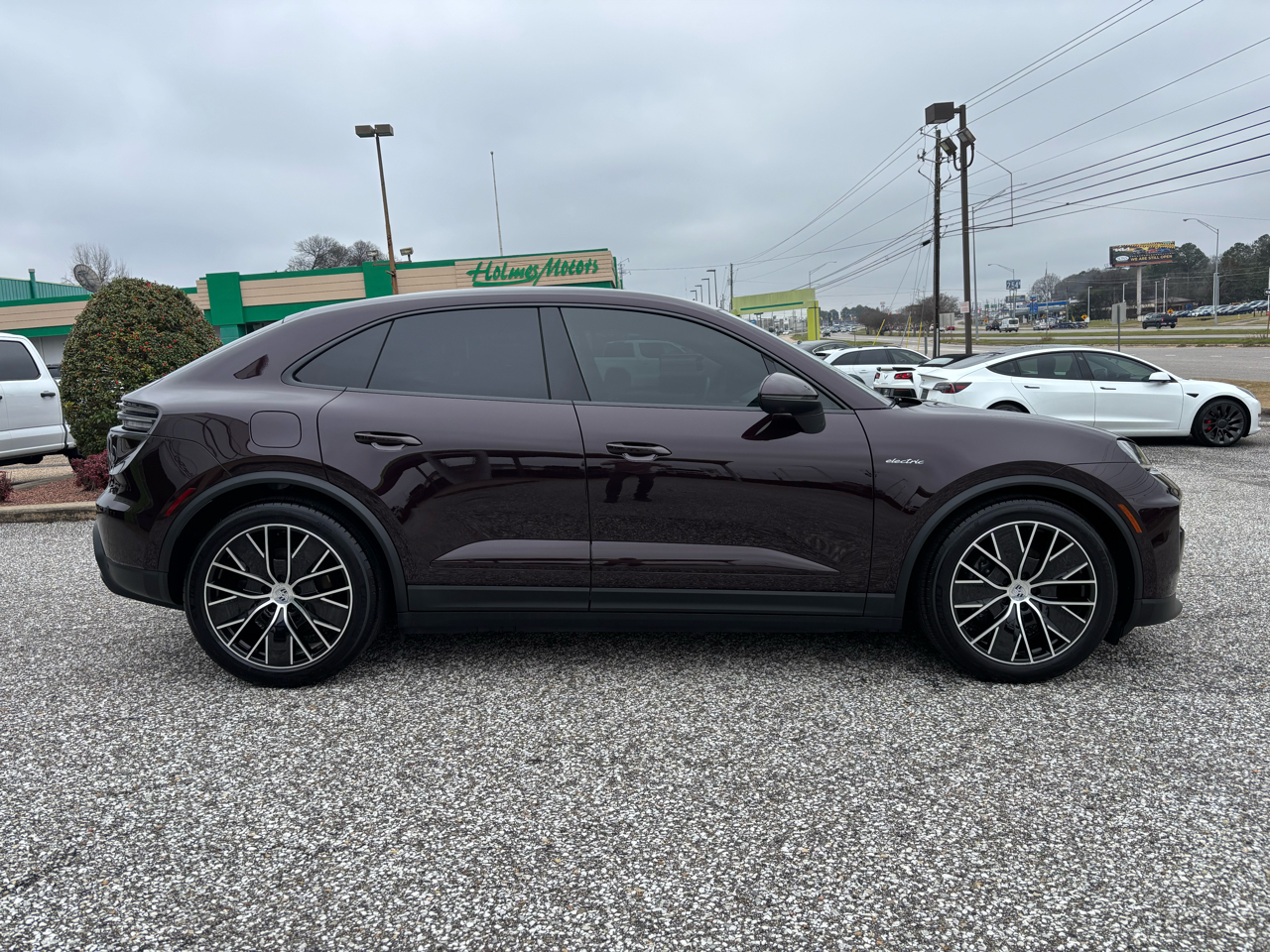 Porsche Macan Electric 4 AWD 2024