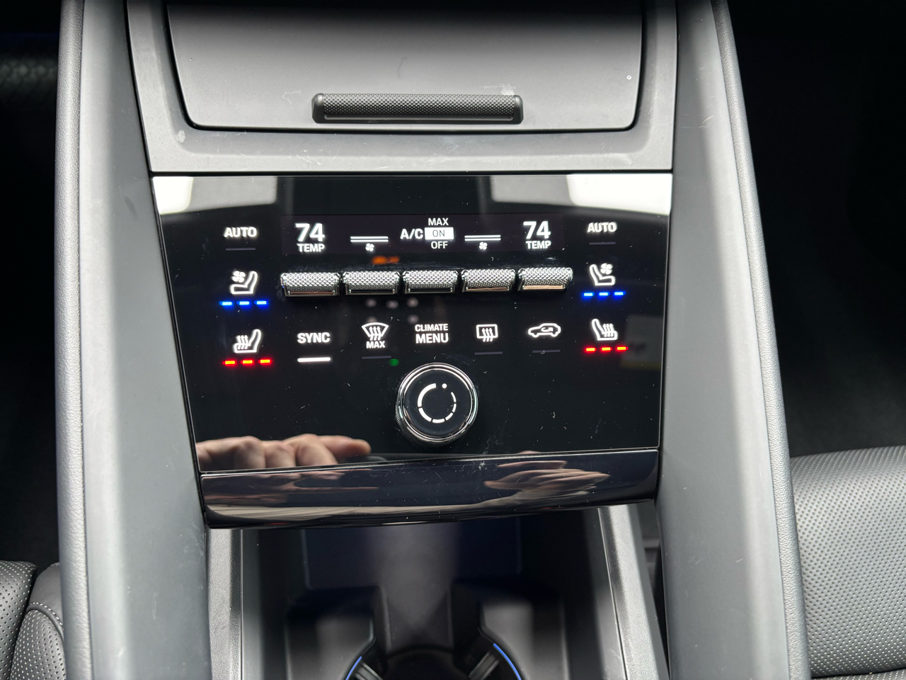 Porsche Macan Electric 4 AWD 2024