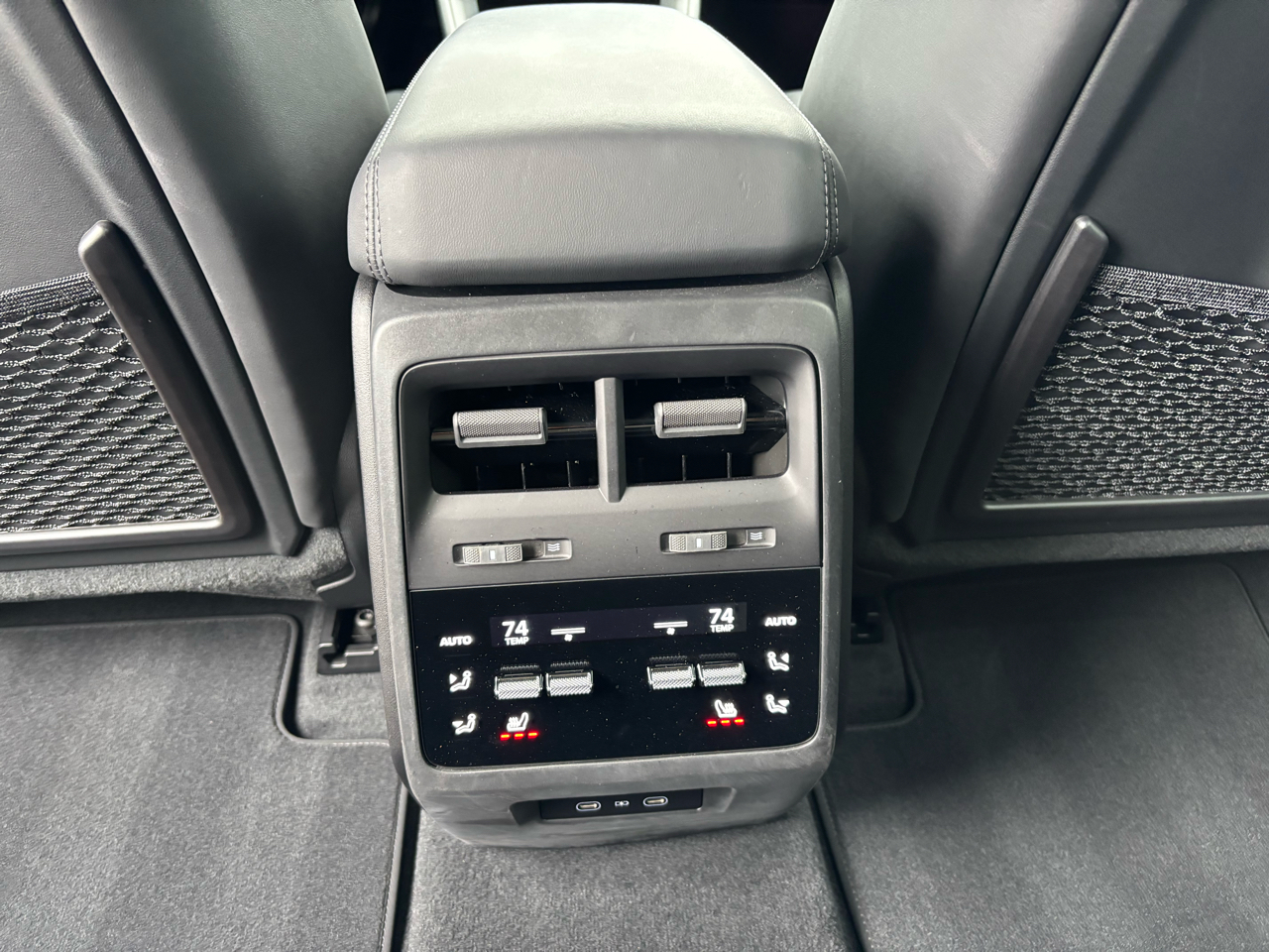 Porsche Macan Electric 4 AWD 2024