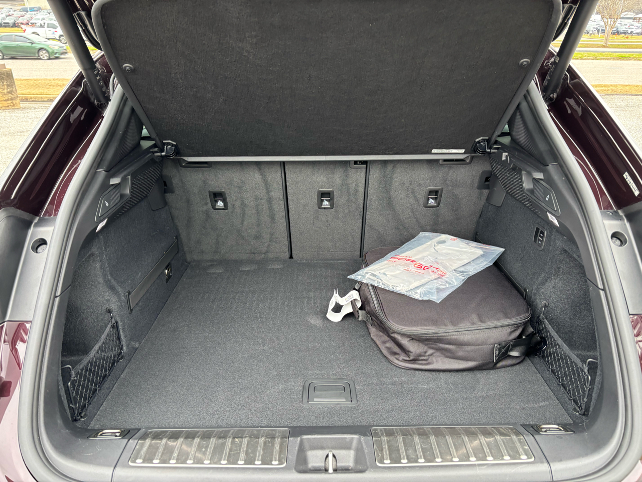 Porsche Macan Electric 4 AWD 2024