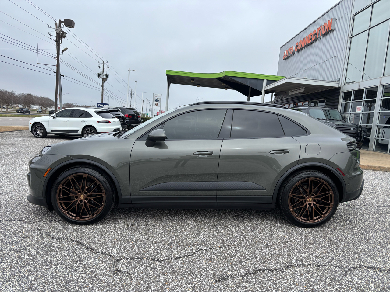 Porsche Macan Electric 4 AWD 2024