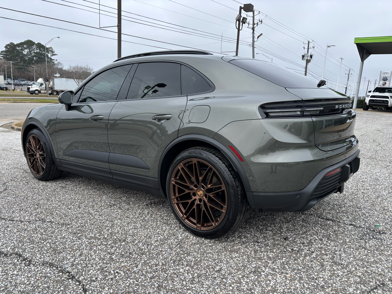 Porsche Macan Electric 4 AWD 2024