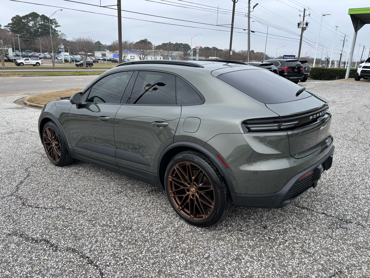 Porsche Macan Electric 4 AWD 2024