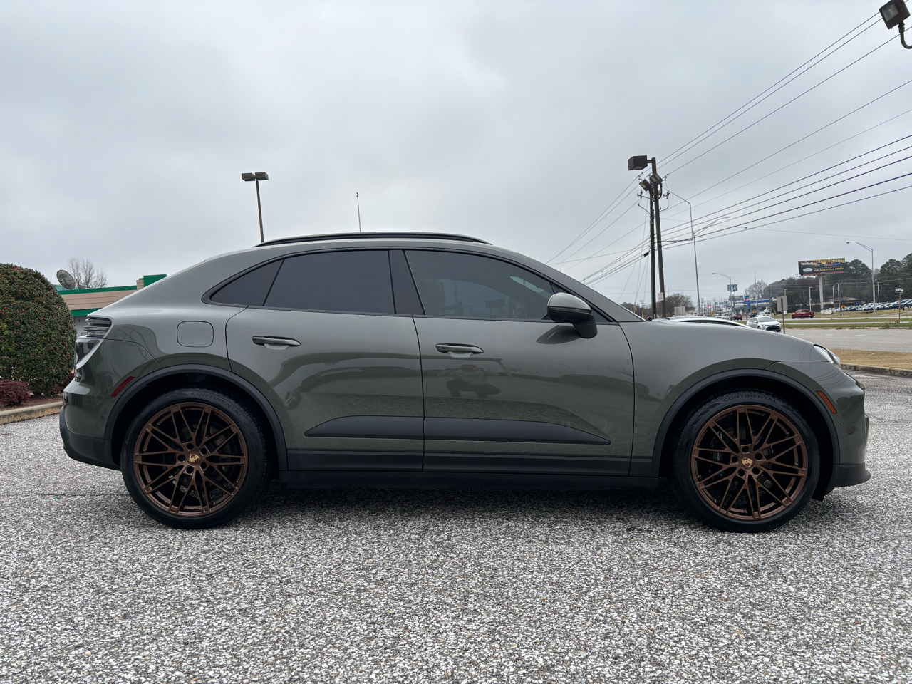 Porsche Macan Electric 4 AWD 2024