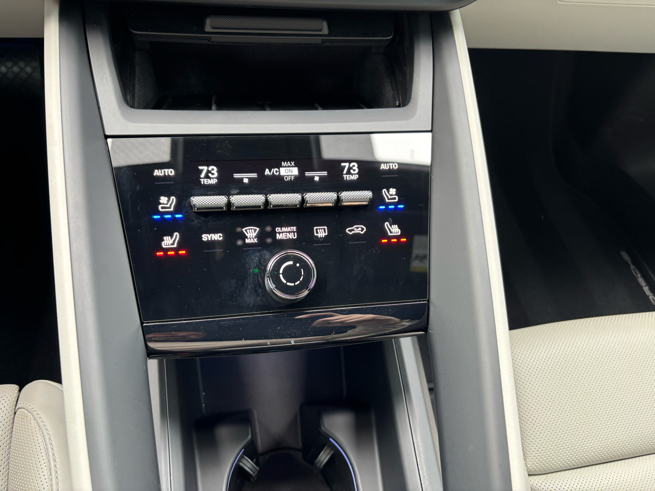 Porsche Macan Electric 4 AWD 2024