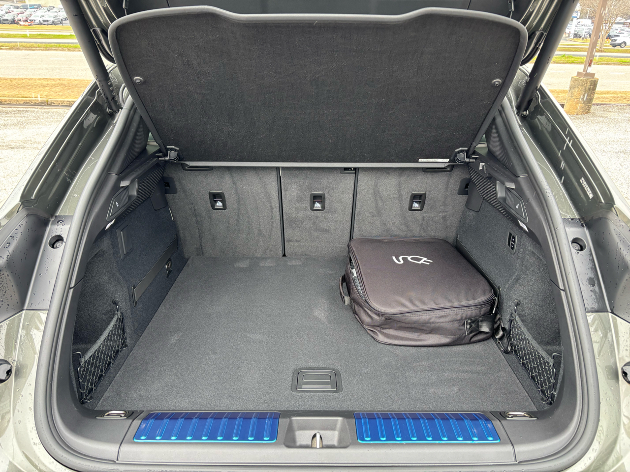 Porsche Macan Electric 4 AWD 2024