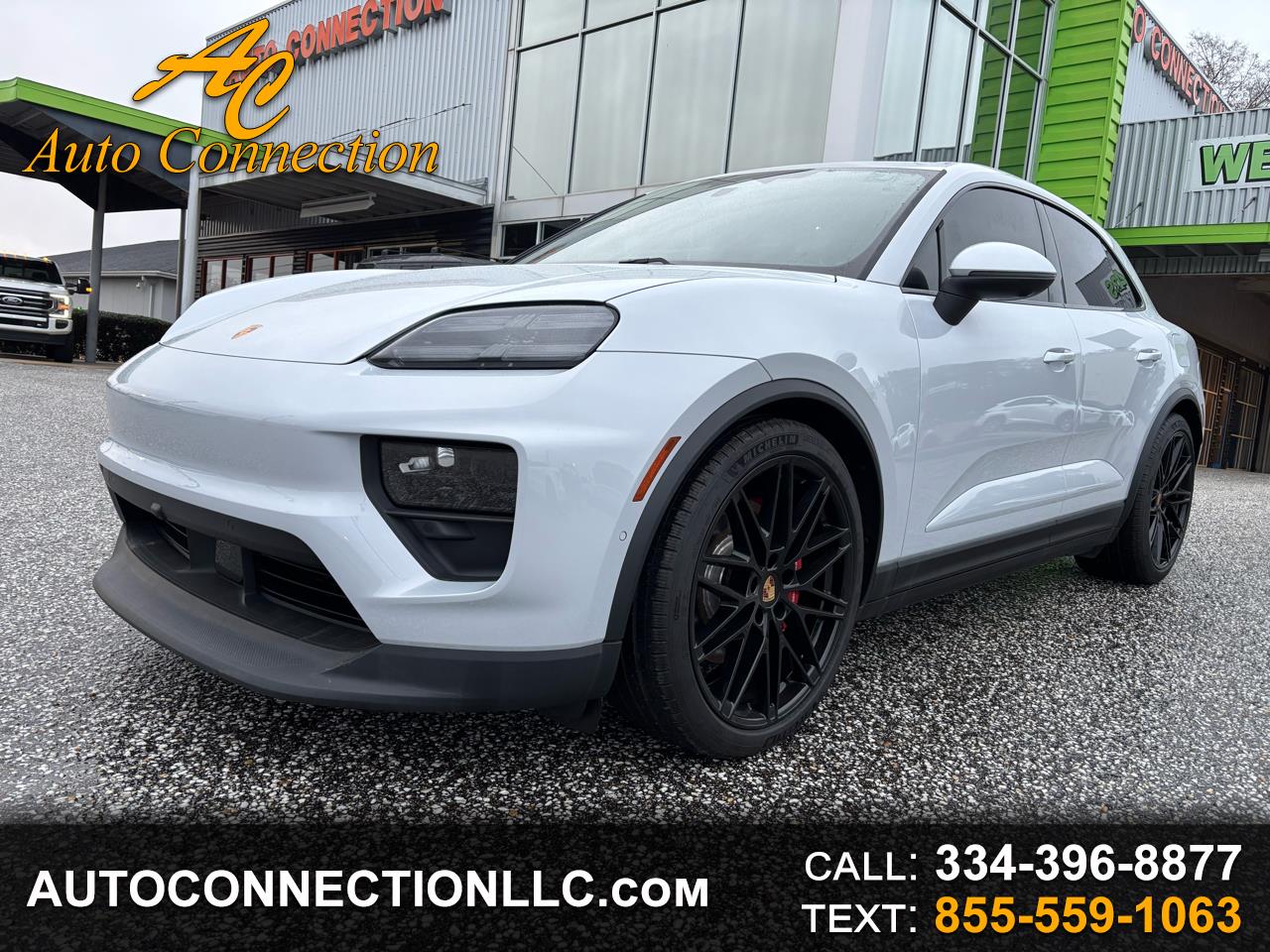 2025 Porsche Macan Electric 4S AWD