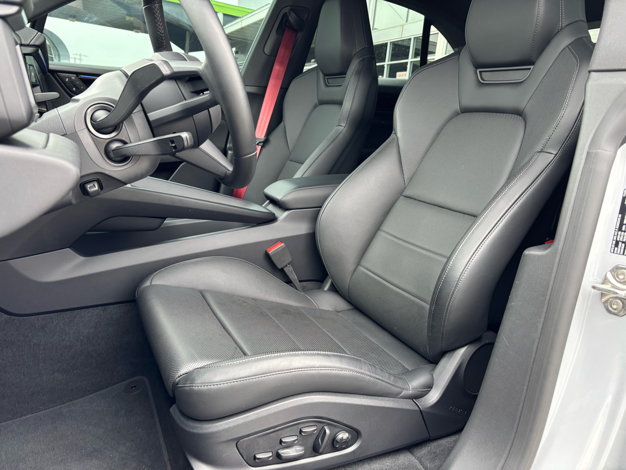 Porsche Macan Electric 4S AWD 2025