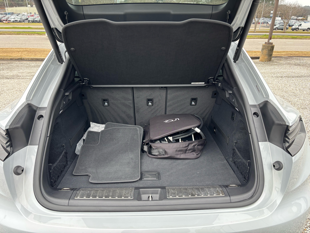 Porsche Macan Electric 4S AWD 2025