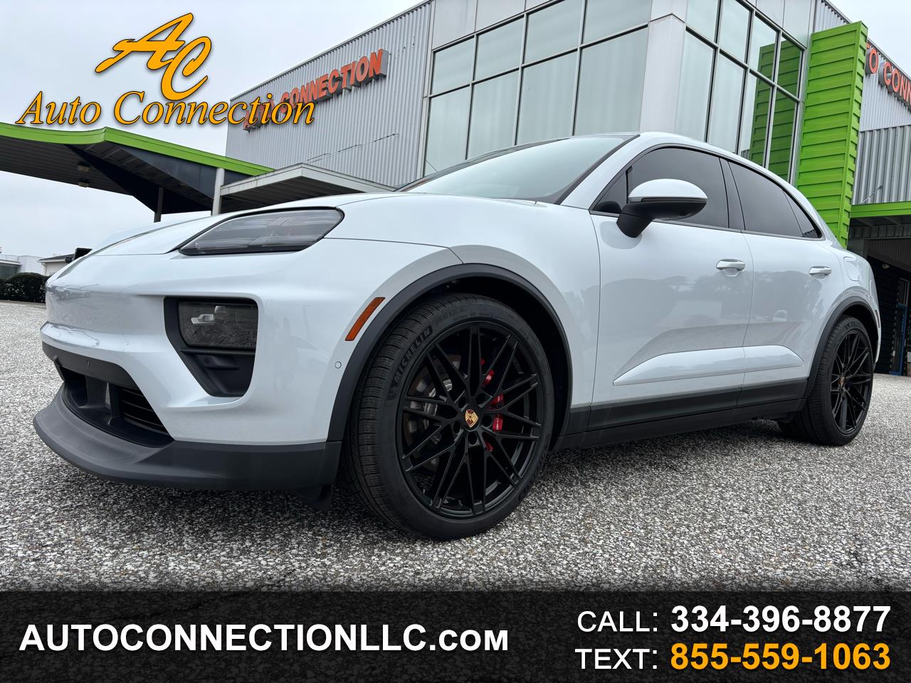 2025 Porsche Macan Electric 4S AWD