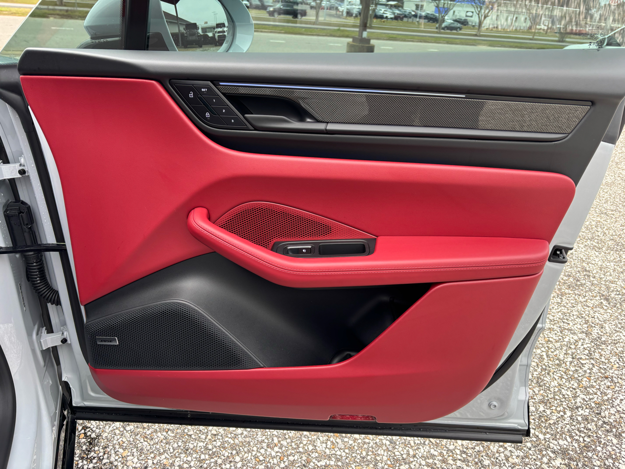 Porsche Macan Electric Turbo AWD 2025